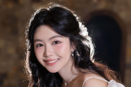 Tuổi 20 rực rỡ của Lọ Lem nhà Quyền Linh