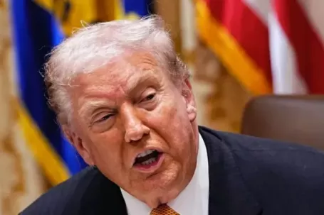 Giá vàng, dầu mỏ 'giằng co' trước tối hậu thư của ông Trump