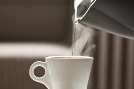 Thức uống buổi sáng tốt nhất cho thận được các chuyên gia đồng thuận