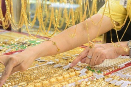 Chốt giá vàng hôm nay ngày 7/4 đồng loạt giảm mạnh