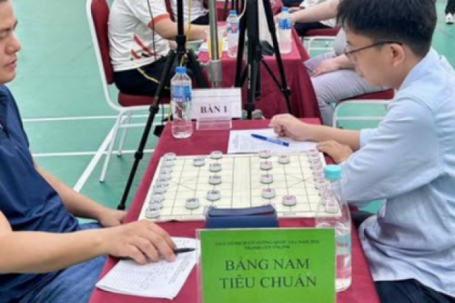 Nhà vô địch cờ tướng thế giới Lại Lý Huynh thua sốc ở tứ kết quốc gia