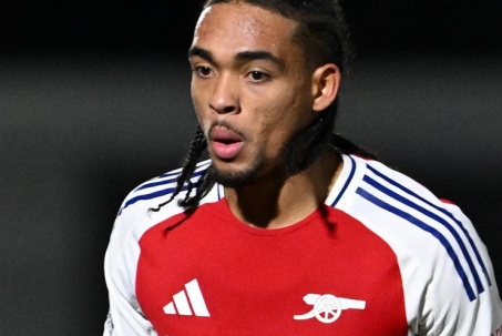 Tin mới nhất bóng đá chiều 7/4: Cựu sao Arsenal sắp nhập tịch Malaysia