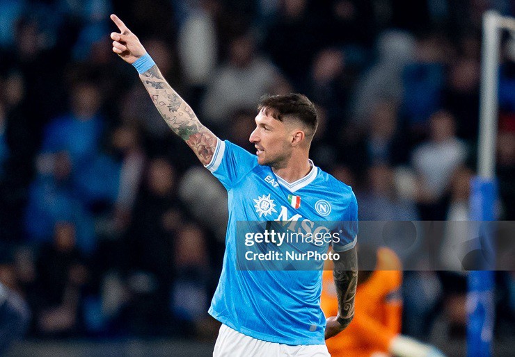 Politano ghi bàn thắng quyết định vào lưới AC Milan