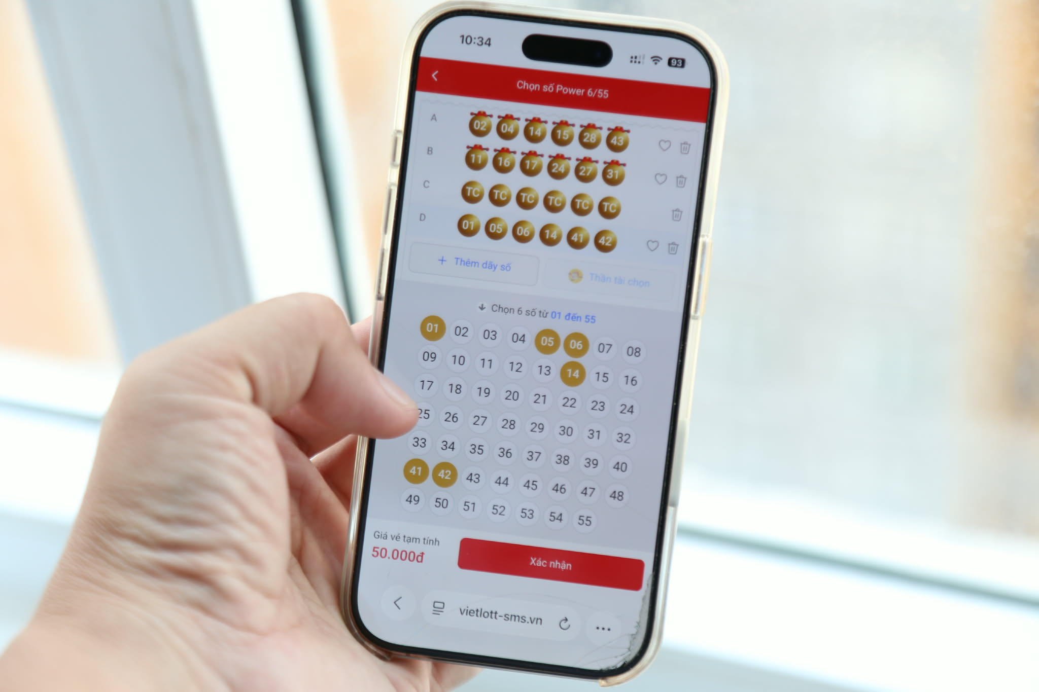 Chọn số, mua vé mọi lúc mọi nơi với Vietlott SMS.
