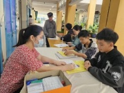 Tuyển sinh lớp 10 ở TPHCM: Giáo dục thường xuyên 'đắt hàng'