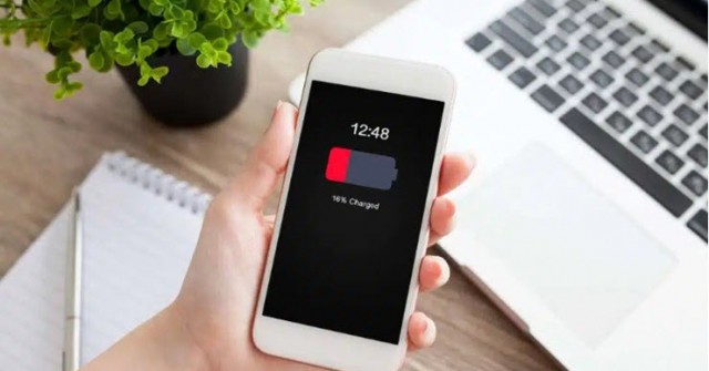 Vì sao pin điện thoại tụt rất nhanh khi trời lạnh?