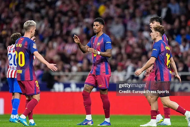 Hàng công đáng sợ của Barcelona