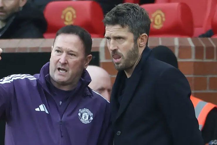 Steve Holland và Michael Carrick