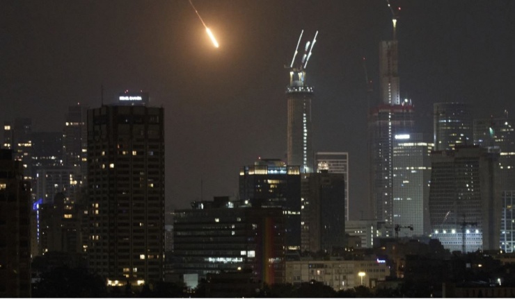 Iran chấp nhận ngừng bắn với Mỹ và Israel nhưng cảnh báo: Xung đột chưa kết thúc - 1