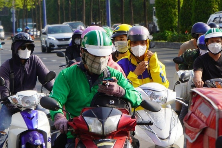 Nắng nóng gay gắt, miền Bắc nhiều nơi trên 40 độ