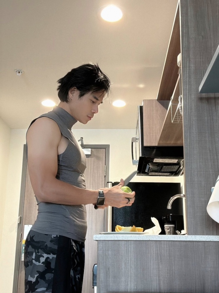 Ảnh sao 8/4: Thanh Mai thăm biệt thự 1.000 m2 của Giáng My - 2