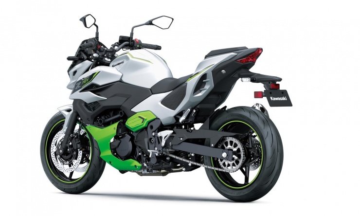 Kawasaki Z7 Hybrid 2026 giá từ 8.000 USD - 13