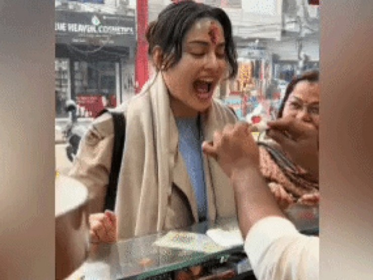 Món 'lá trầu bốc lửa' khiến thực khách vừa sợ vừa xếp hàng chờ thử ở Ấn Độ