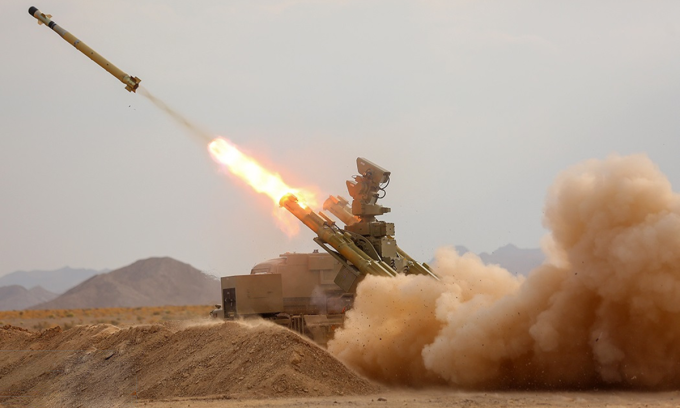 Hệ thống phòng không tầm ngắn Majid của Iran khai hỏa trong ảnh đăng năm 2023. Ảnh: Fars