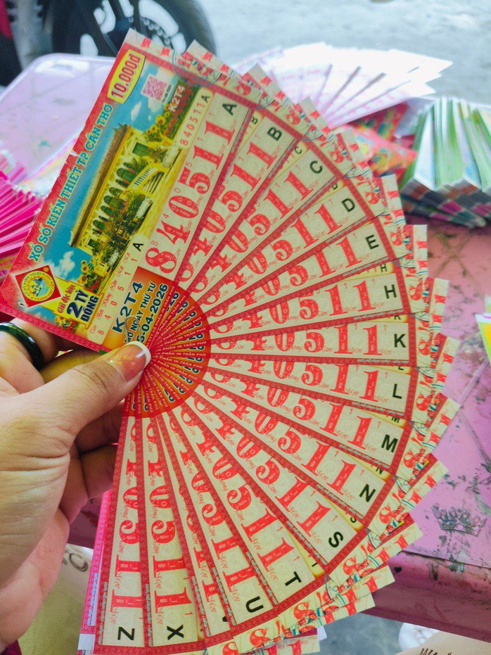 Lộ diện nhiều người trúng thưởng xổ số miền Nam vào sáng sớm 8-4 - 6