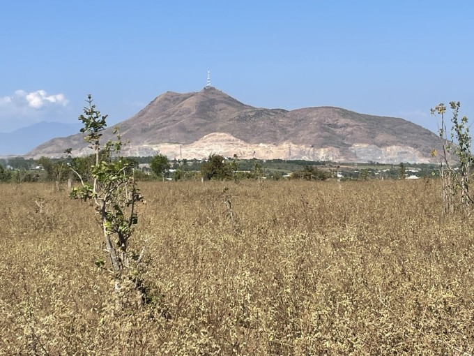 Toàn cảnh núi Tà Zôn. Ảnh:&nbsp;Việt Quốc