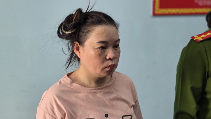 Bà Phạm Thị Hồng Phúc tại cơ quan công an