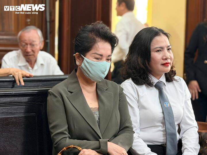 Bị cáo Nguyễn Thị Như Loan tại phiên toà. (Ảnh: Hoàng Thọ)