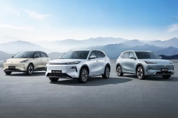 Geely EX2 và Geely EX5 EM-i: 