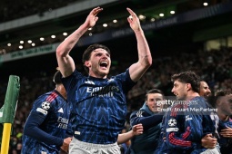 Arsenal  " đặt một chân "  vào bán kết Cúp C1: Tuyệt đỉnh Raya,  " Pháo thủ "  trút bỏ áp lực