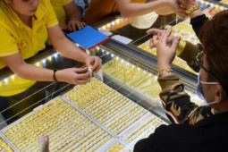 Sáng 8-4, giá vàng miếng SJC, vàng nhẫn tăng 4,5 triệu đồng/lượng