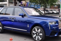 Xe siêu sang Rolls-Royce 40 tỷ của đại gia Sài Gòn gắn biển đấu giá 395 triệu