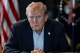 Nghị sĩ Mỹ gọi ngừng bắn với Iran là thảm họa, đảng Dân chủ thảo luận việc luận tội hoặc phế truất ông Trump