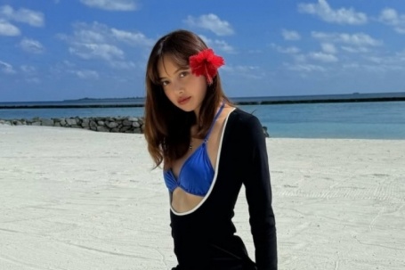 Thời trang nghỉ dưỡng của Lisa