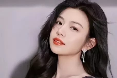 Nghệ sĩ bán hàng giả, xin lỗi thôi chưa đủ