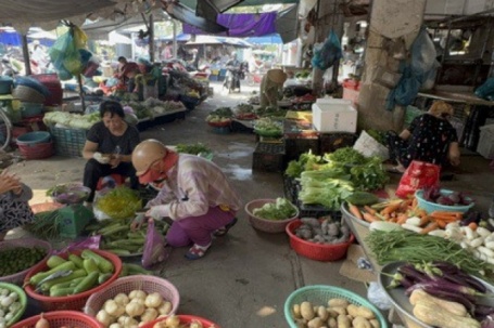Cùng một loại rau, giá chợ lẻ cao gấp 2-3 lần chợ đầu mối