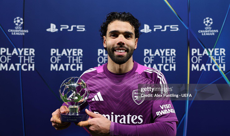 Raya&nbsp;được UEFA trao "Cầu thủ xuất sắc nhất trận"