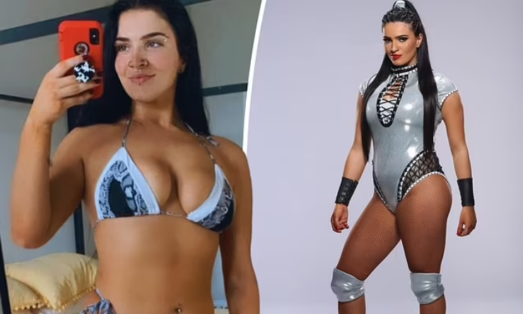 De Lander đang là đô vật của đấu trường TNA Wrestling