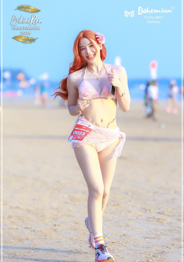 Dàn mỹ nhân mặc bikini khoe sắc, đua tài ở giải chạy bộ "có 1 không 2" - 9