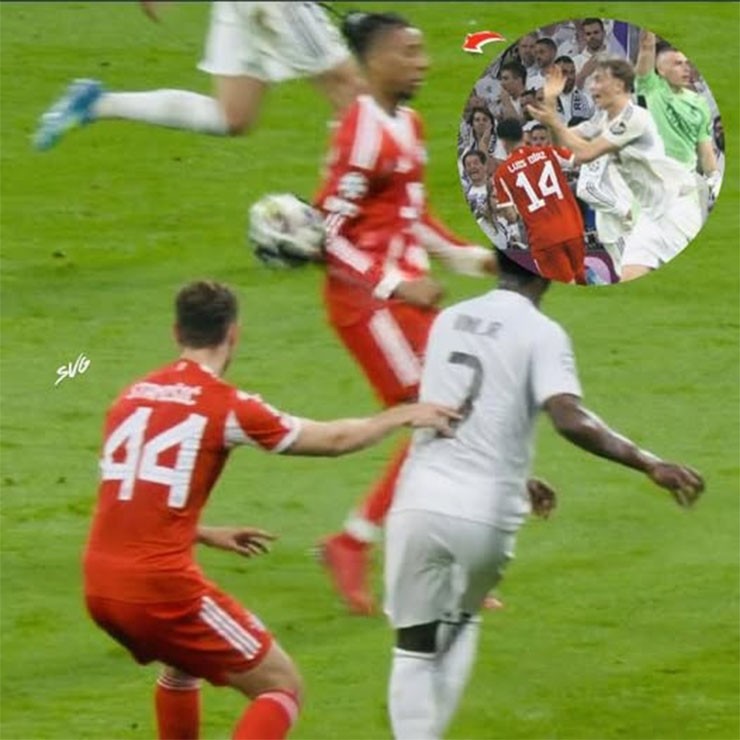 Tình huống bóng dường như chạm tay của Olise