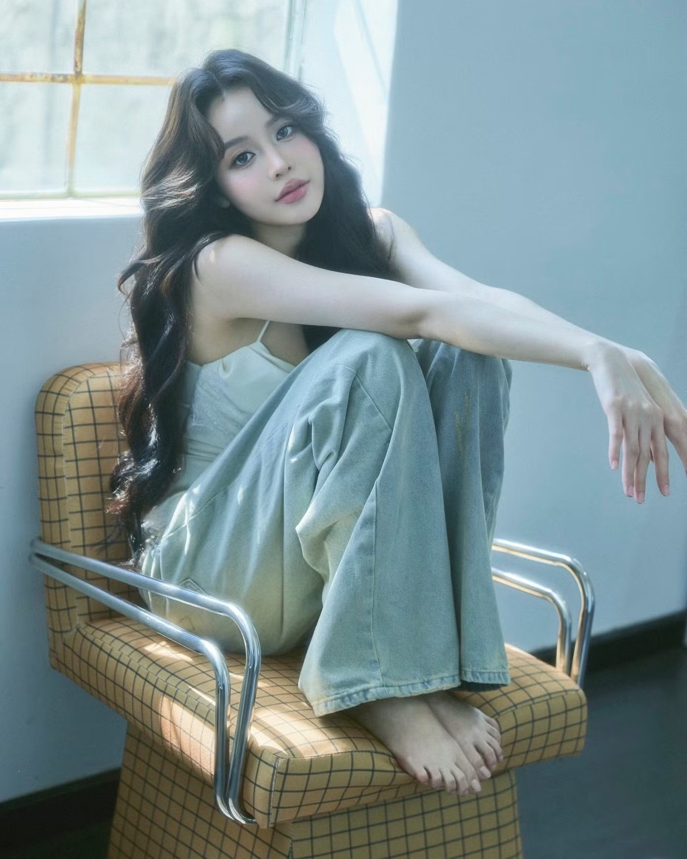 Phong cách thời trang đời thường trẻ trung, năng động của Hoa hậu Thanh Thủy - 4