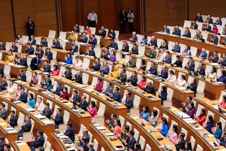 Các đại biểu Quốc hội dự Kỳ họp thứ nhất, Quốc hội khóa XVI.