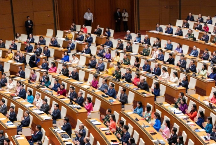 Bộ Chính trị: Nghiên cứu sửa đổi tổng thể Hiến pháp 2013 phù hợp với thực tiễn