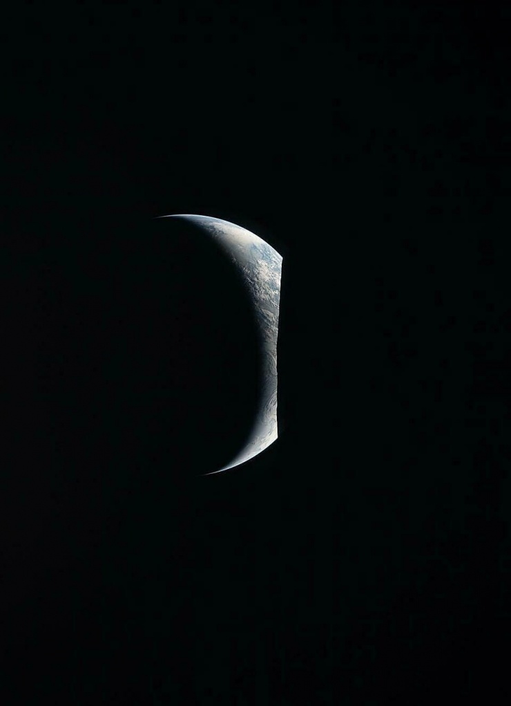 Toàn cảnh chuyến bay qua phía sau Mặt Trăng của Artemis II - 9