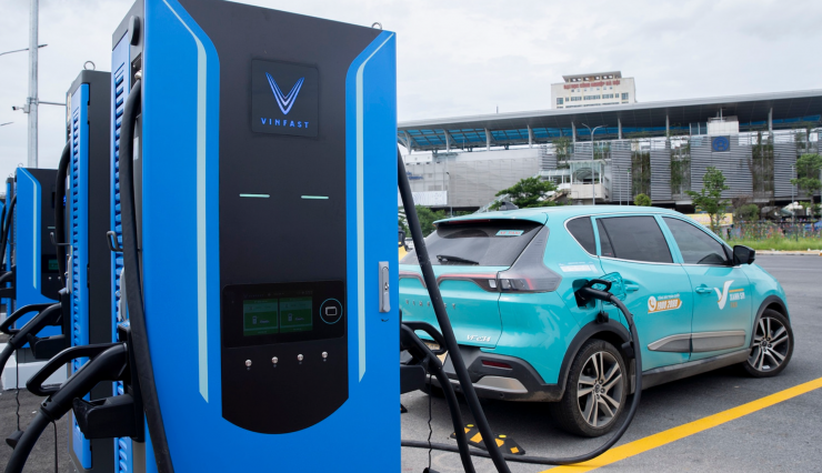 Mô hình tủ đổi pin nhỏ gọn, thời gian thay pin chỉ 2–3 phút, đang được nghiên cứu triển khai rộng rãi tại các không gian công cộng trên địa bàn Hà Nội.