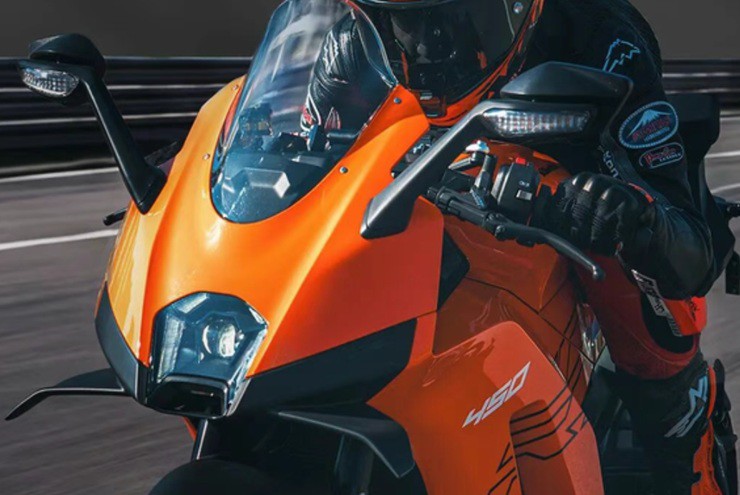 KTM RC450 2026 “lột xác” với động cơ 2 xi-lanh, giá gây bất ngờ