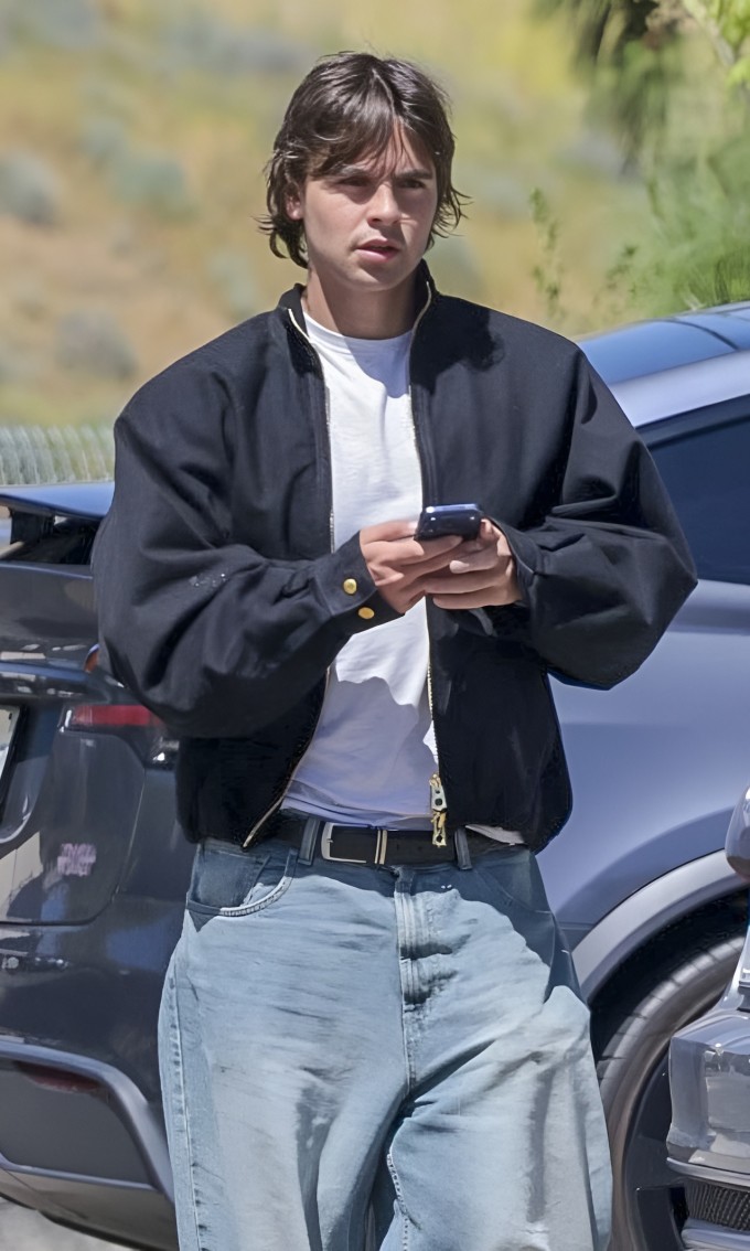 Ngoại hình hai con trai cao hơn 1,9 m của Britney Spears - 2