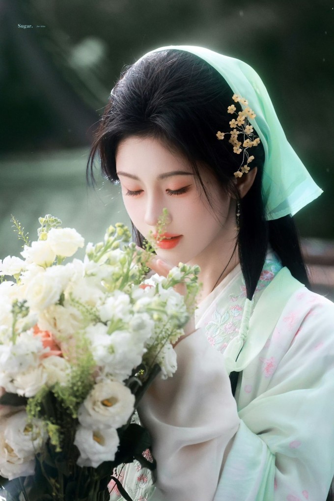 Tạo hình của Cúc Tịnh Y trong bộ phim mới lên sóng Nguyệt Lân Ỷ Kỷ.