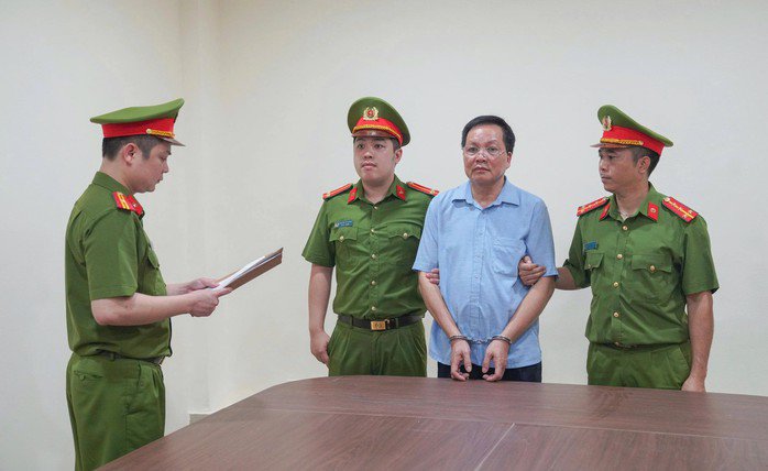 Cơ quan CSĐT Công an tỉnh Phú Thọ ra quyết định khởi tố bị can và lệnh bắt bị can để tạm giam đối với Vũ Doanh Nam, Giám đốc Trung tâm trợ giúp xã hội tỉnh Phú Thọ. Ảnh: CACC