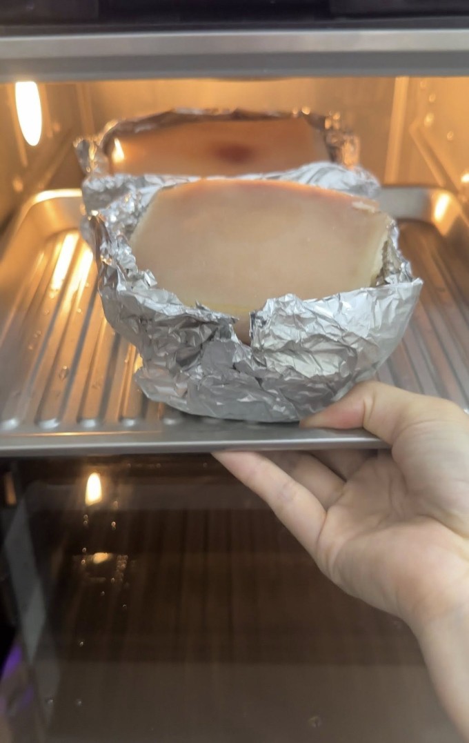 Làm heo quay 'ba không' bằng nồi chiên không dầu: bì nổ giòn rụm, thịt mềm ẩm - 3