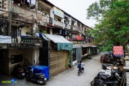 Cảnh sống thấp thỏm trong khu tập thể cũ nát 50 năm chờ ngày phá dỡ