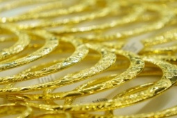 Giá vàng biến động khó lường, dự báo mốc cuối năm 2026