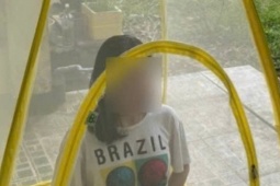 “Chữa lành” bằng những trò quái dị