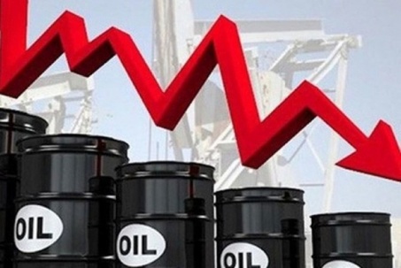 Giá xăng dầu hôm nay 9/4: Xuống dưới 100 USD/ thùng