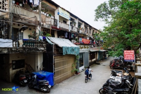 Cảnh sống thấp thỏm trong khu tập thể cũ nát 50 năm chờ ngày phá dỡ