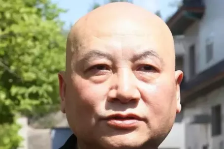 'Đường Tăng' Trì Trọng Thụy tiều tụy trong lễ tang vợ